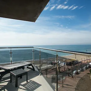 https://apartamentos-fuengirola-playa.es-andalucia.com